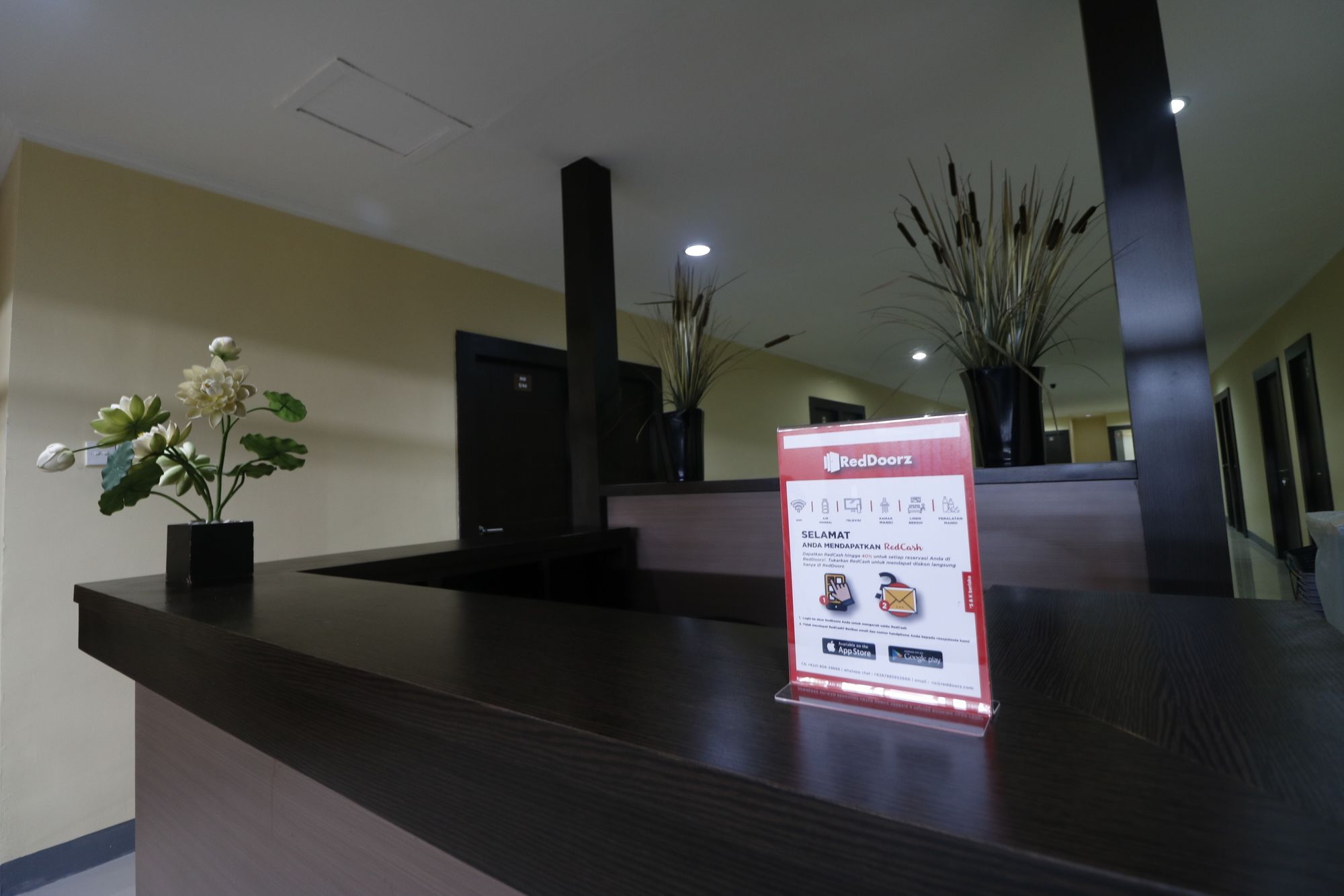 Hotel Reddoorz Near Itc Cempaka Mas Yakarta Exterior foto