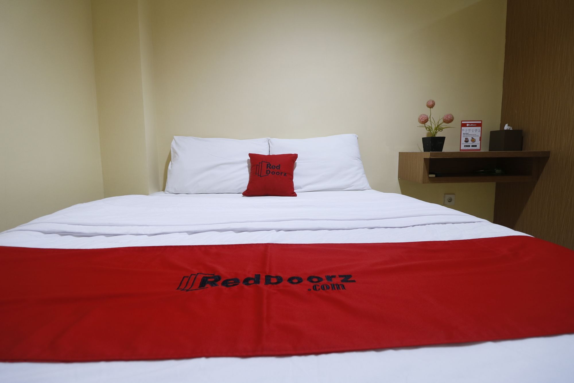 Hotel Reddoorz Near Itc Cempaka Mas Yakarta Exterior foto